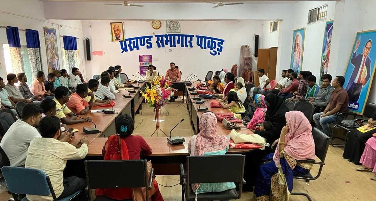 बूथों पर बिजली, पानी व रैंप की करायें व्यवस्था : बीडीओ