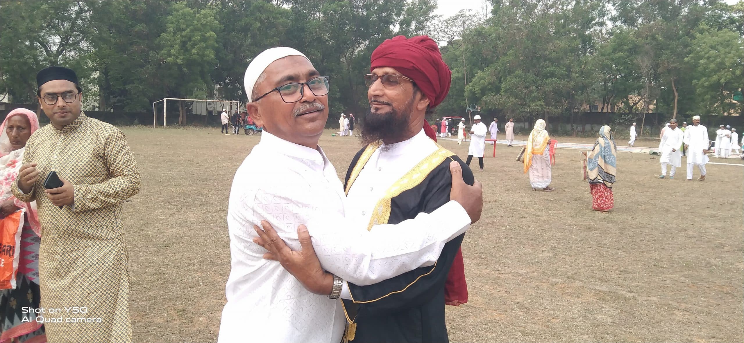 दुर्गापुर में मनायी गयी ईद, दिया प्रेम व भाईचारे का पैगाम