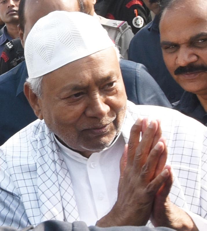 ईद की मुबारकबाद देने फुलवारी पहुंचे सीएम नीतीश कुमार