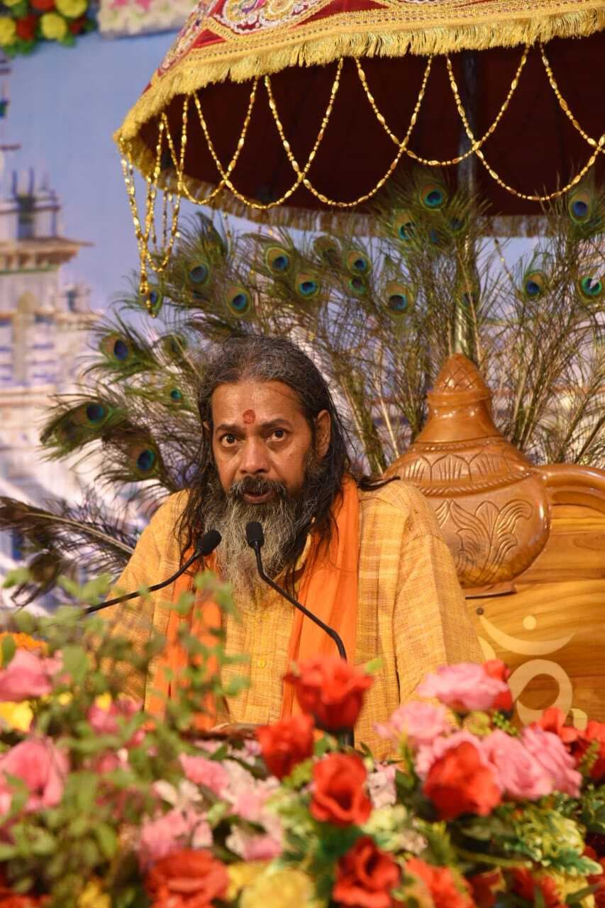 कथा श्रवण कथा कहने से ज्यादा लाभकारी : स्वमी आगमानंद