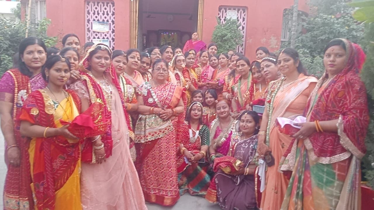 पति के दीर्घायु होने की कामना के साथ महिलाओं ने की गणगौर की पूजा-अर्चना