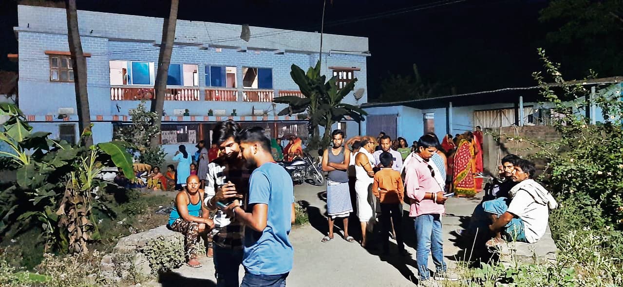 पुलिस की वर्दी पहने बाइक सवार बदमाशों ने मुखिया के भतीजे के अपहरण का किया प्रयास