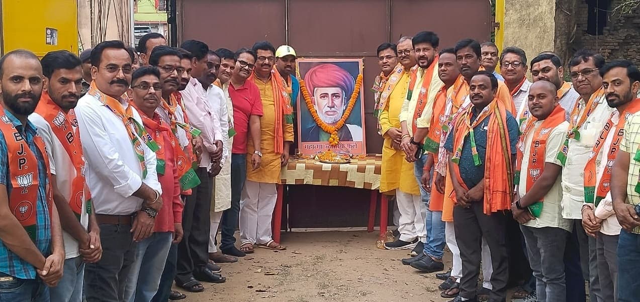 ज्योतिबा फुले ने दलितों के उत्थान के लिए किए कई कार्य