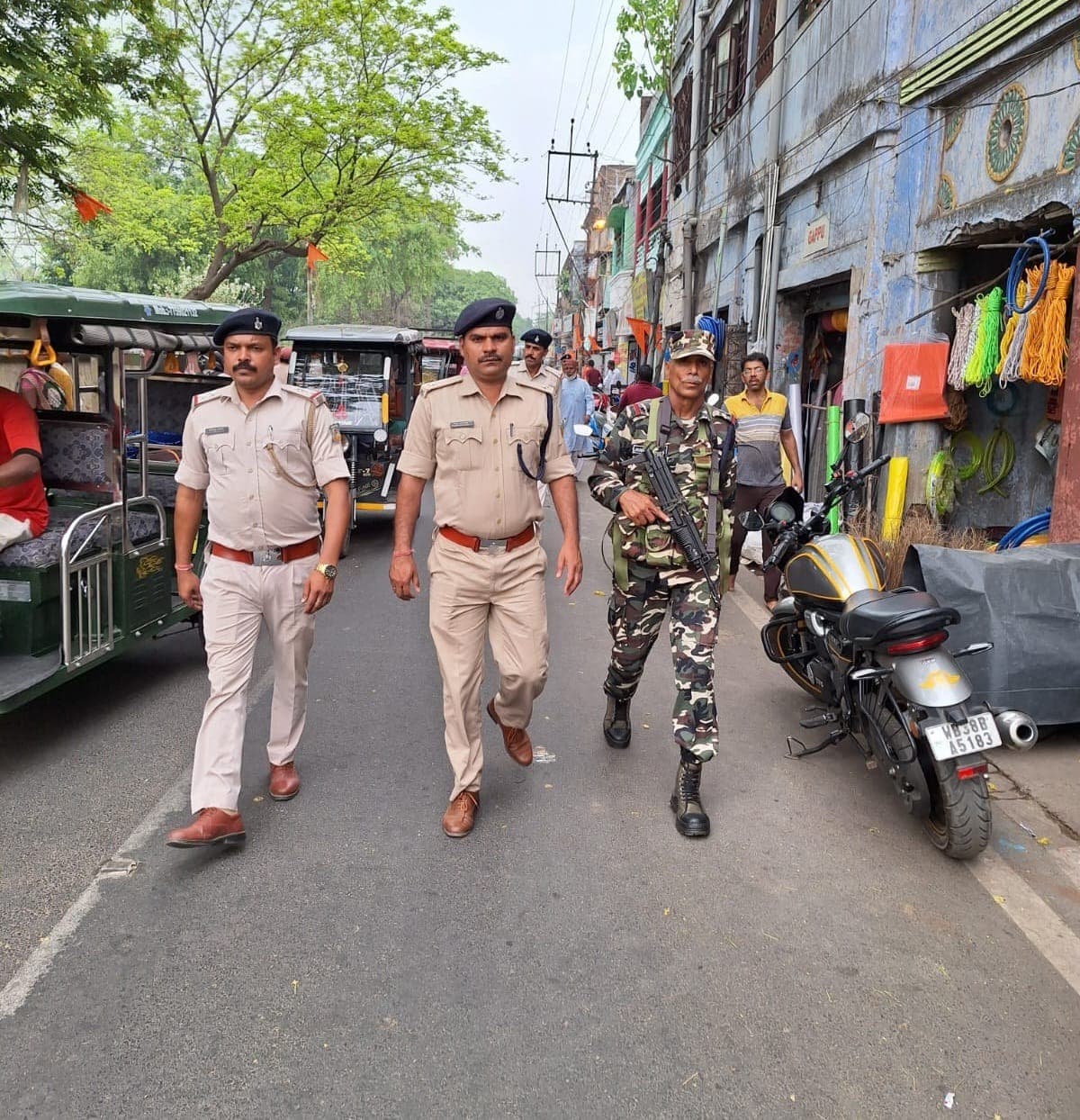 एसएसबी के जवानों ने मिहिजाम में किया फ्लैग मार्च
