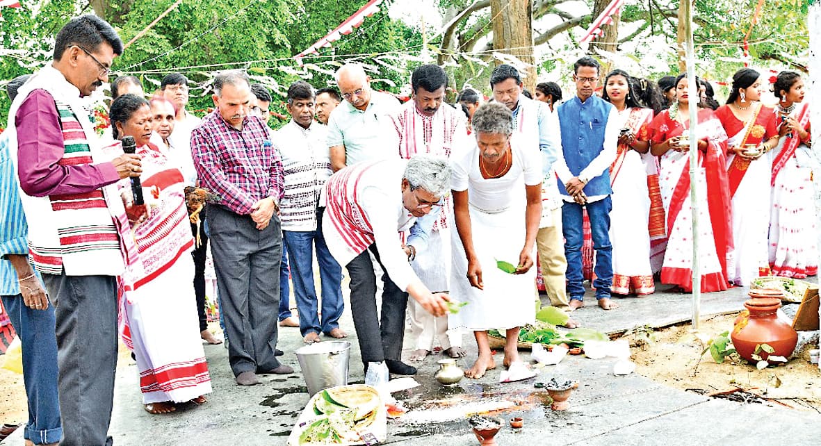 बिरसा कृषि विवि में सरहुल महोत्सव