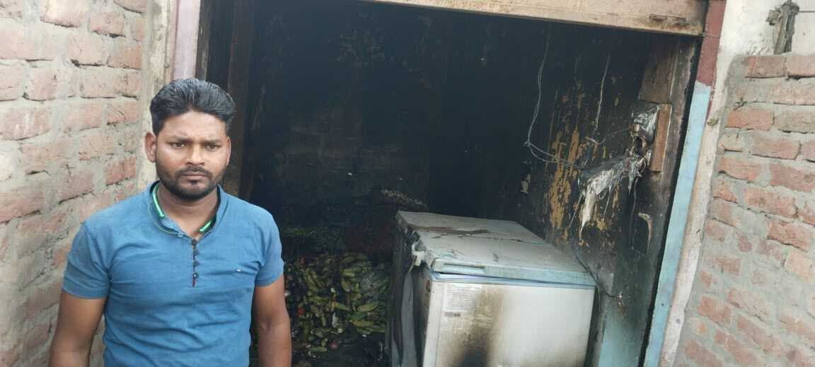 शॉर्ट सर्किट से लगी आग में एक दुकान जलकर राख, लाखों की हुई क्षति