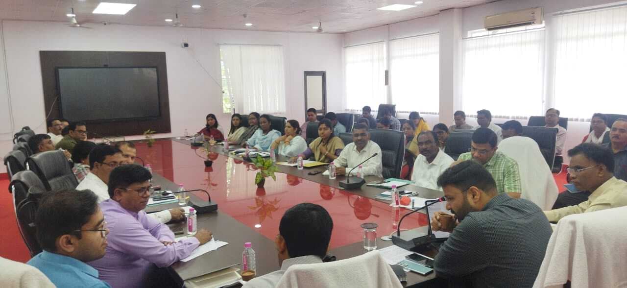 निर्वाचन कार्य में किसी प्रकार की लापरवाही नहीं बरतें