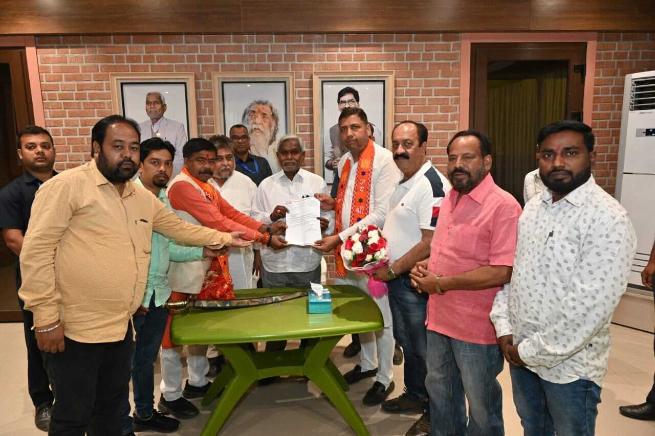 श्री सनातन महापंचायत ने मुख्यमंत्री चंपाई सोरेन से की मुलाकात