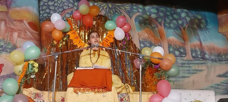 सत्संग व भजन के बिना जीवन अधूरा : राधिका