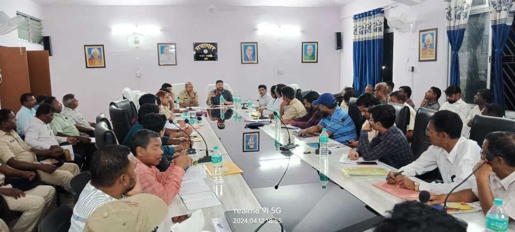 मतदान की तैयारी का लिया जायजा