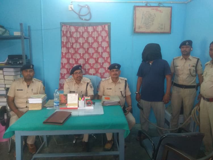 एसटीएफ के हत्थे चढ़ा 50 हजार का इनामी अपराधी