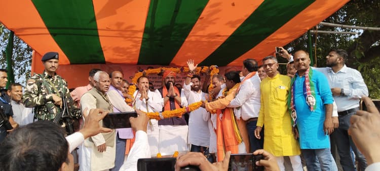 आज रोजगार की बात कह रहे, जब मौका मिला तो नौकरी के बदले जमीन ले ली : सम्राट