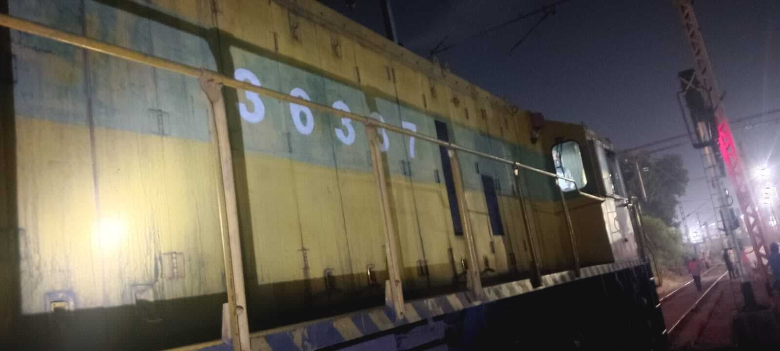 गया जंक्शन पर यार्ड के पास इंजन हुआ बेपटरी