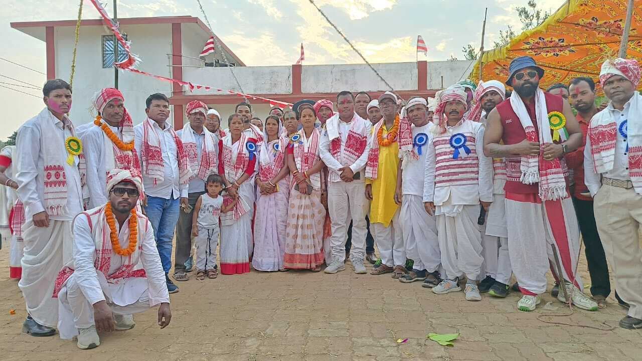 सीताडीह में सरहुल मिलन समारोह, सुख-समृद्धि की कामना