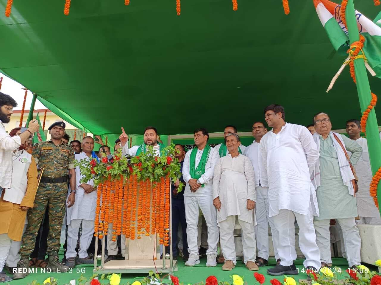 नवादा लोकसभा सीट पर स्थानीय बनाम बाहरी की लड़ाई : तेजस्वी