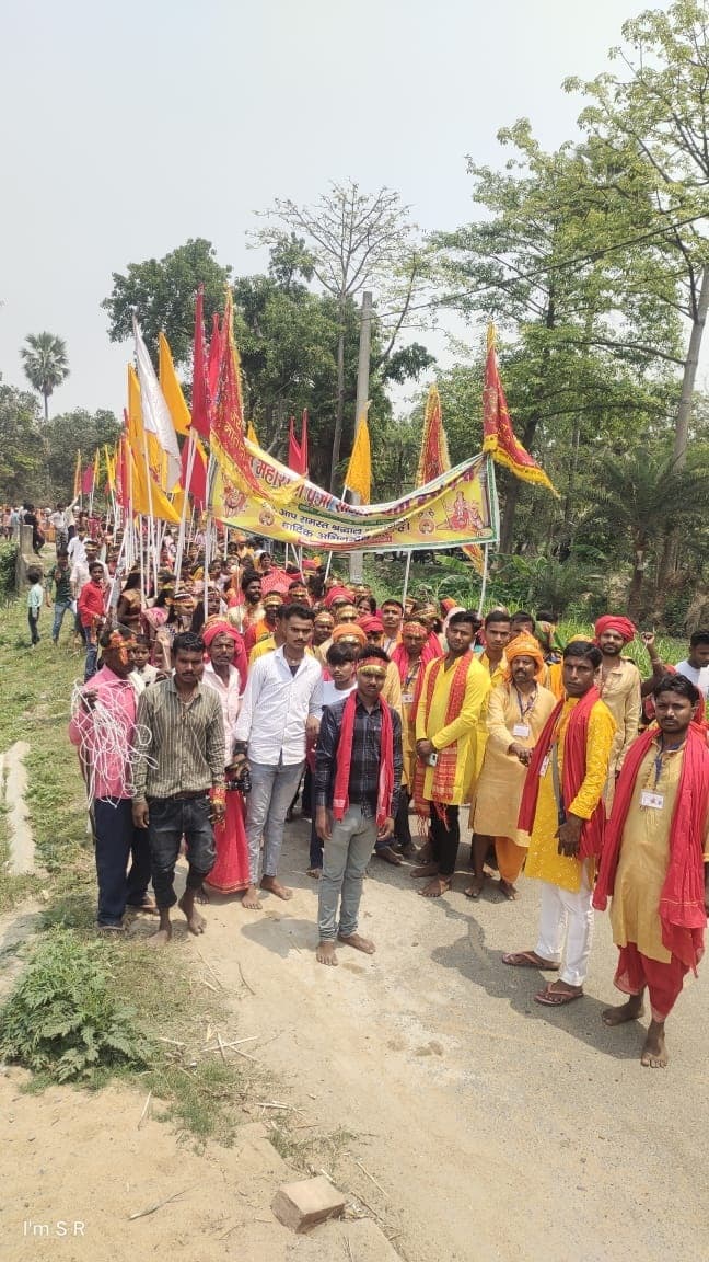 2100 कुंवारी कन्याओं ने निकाली कलश शोभा यात्रा