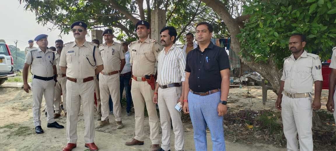 जूड़ शीतल के अवसर पर ईंट पत्थर से खेल