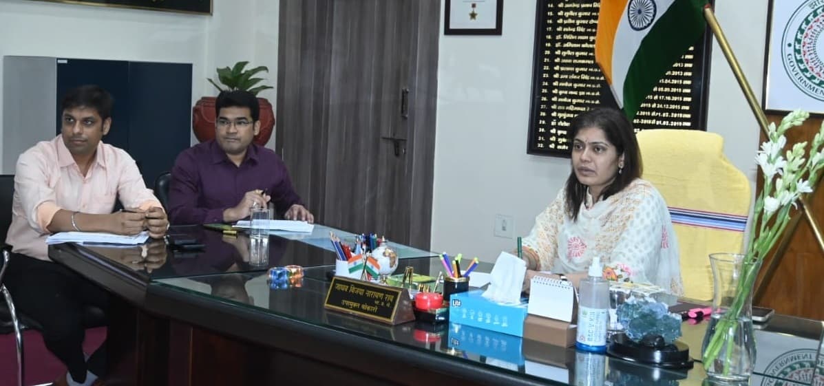 भाईचारे के साथ मनायें त्योहार, अफवाह नहीं फैलाएं : डीसी