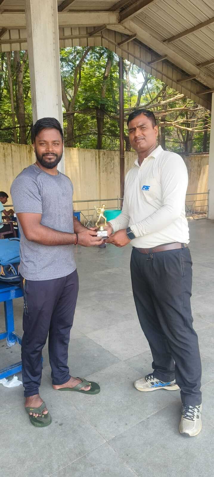 रूरल ब्लू ने हिना एलायड को छह विकेट से हराया