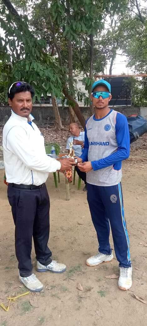 भानू आनंद शतक से चूके, एल टाउन पांच विकेट से जीता