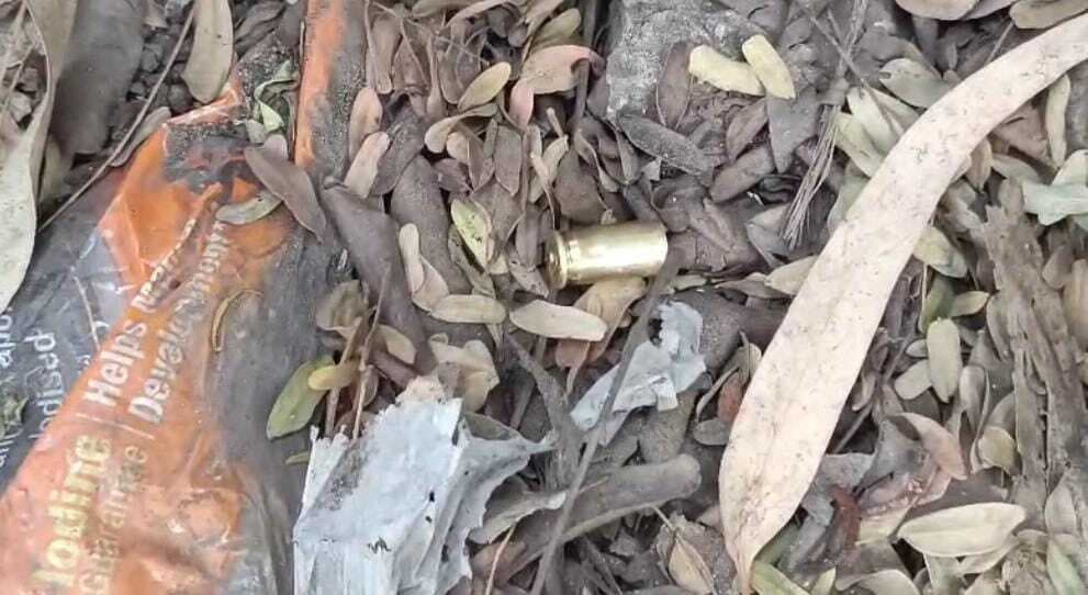 गोलमुरी : पुलिस मुखबिरी के शक में दो युवकों पर चलाई गोली, बाल बाल बचे