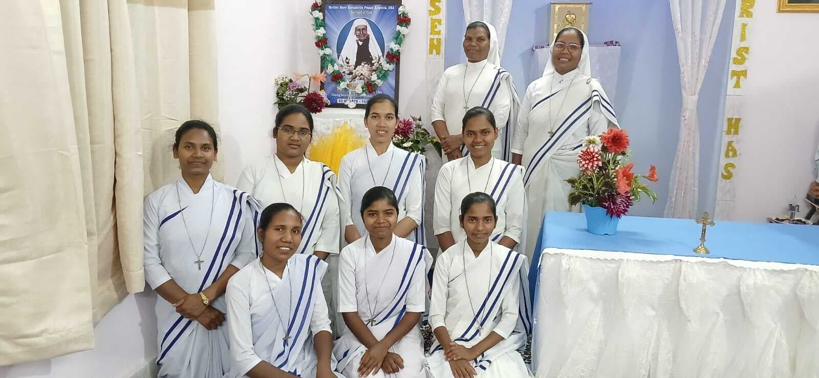 संत अन्ना धर्मसंघ की संस्थापक मदर मेरी बेर्नादेत्त की 63 वीं पुण्यतिथि मनी