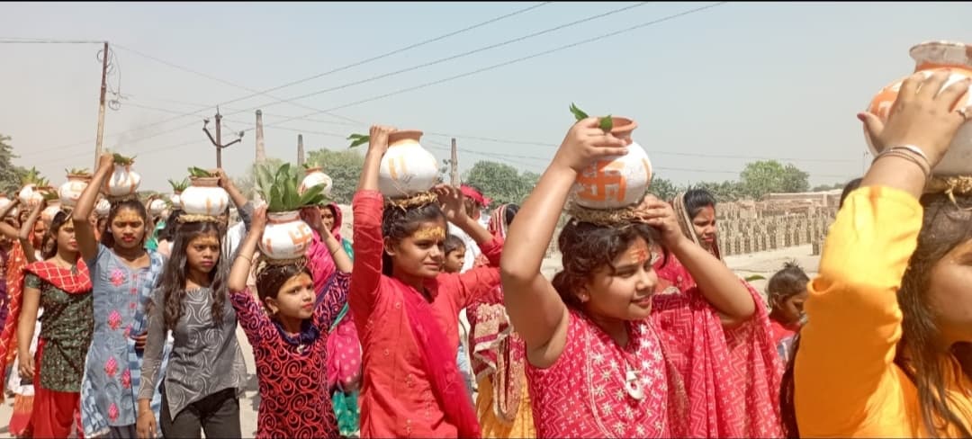 Bhagalpur News: रामजन्मोत्सव को लेकर निकाली गयी कलश शोभायात्रा