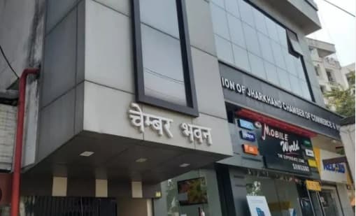 चौराहों पर 50 मीटर की परिधि में ऑटो खड़ा करने पर सख्ती से रोक लगे : चेंबर