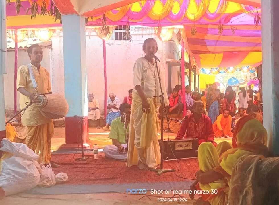 कीर्तनिया ने भगवान श्रीकृष्ण की लीला का किया वर्णन