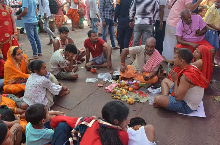 बाबा मंदिर में खूब हो रहे विवाह व अन्य अनुष्ठान