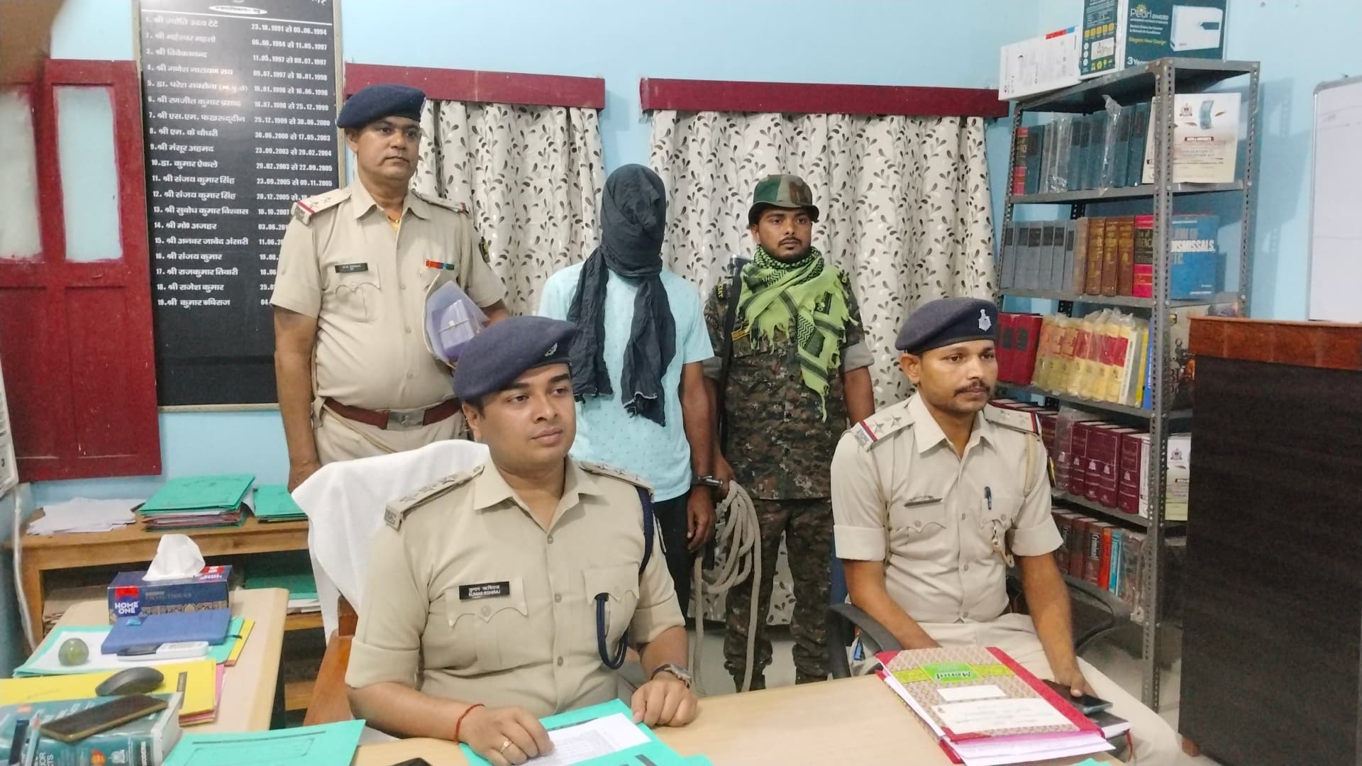 कट्टे व कारतूस के साथ बदमाश गिरफ्तार