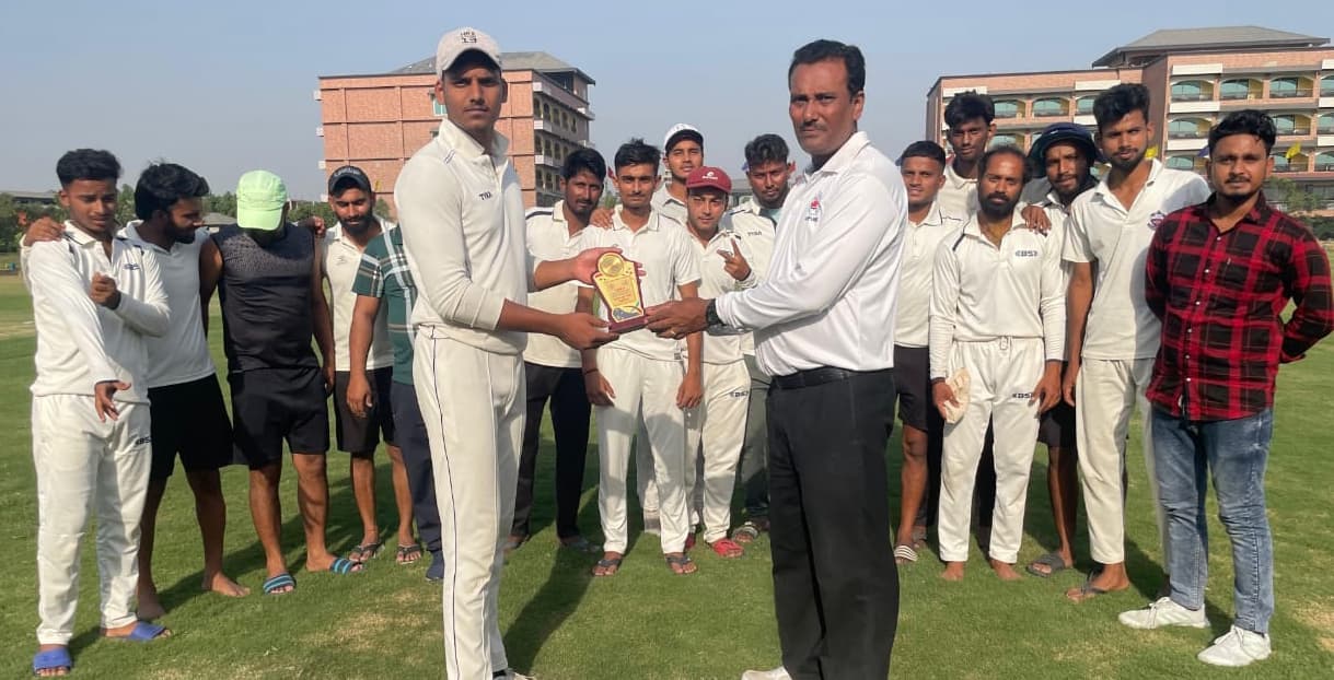 सुपौल ने किशनगंज को तीन विकेट से हराया