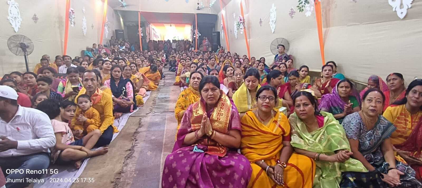 भक्ति के सागर में श्रद्धालुओं ने लगाये गोते