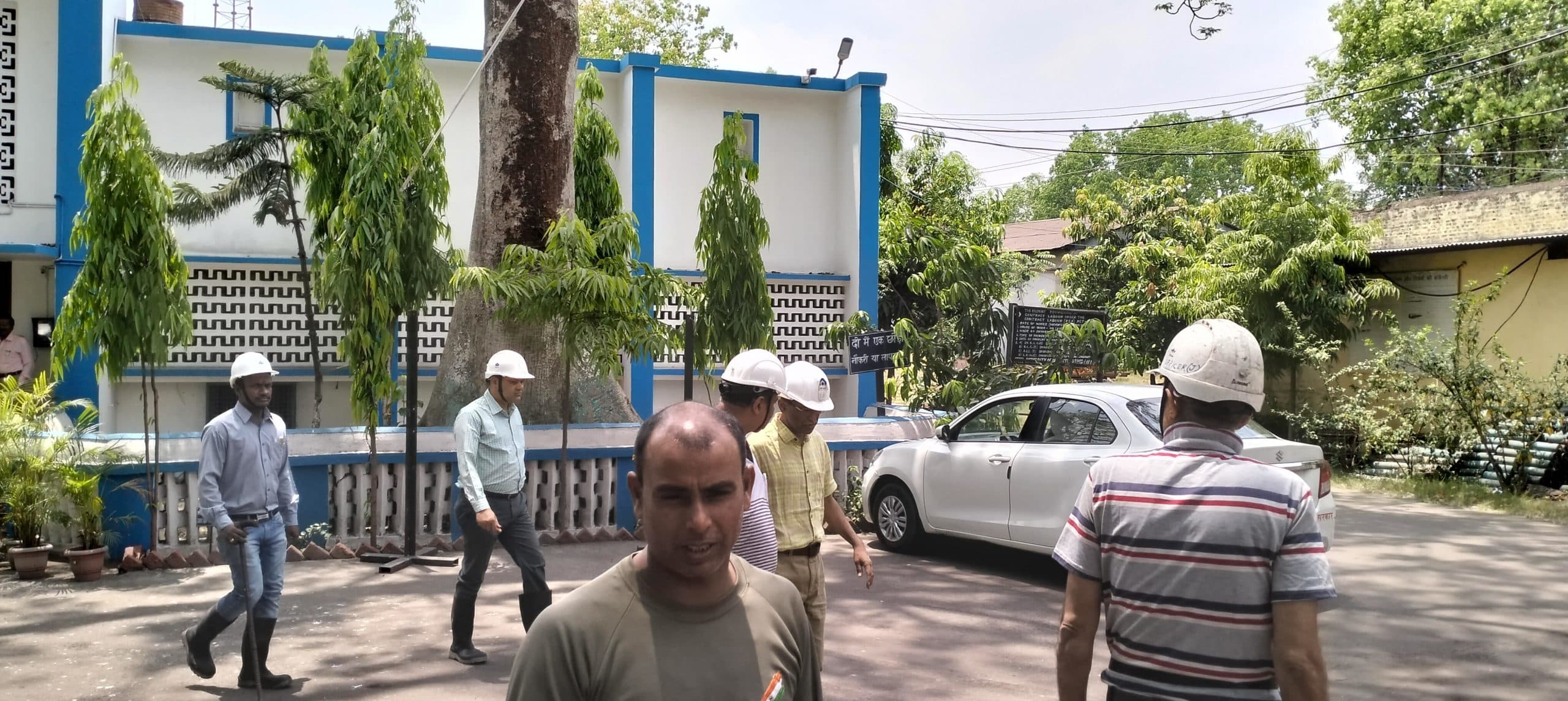 - पानी रिसाव मामले की डीजीएमएस व सिंफर की टीम ने की जांच, काम रहा बंद