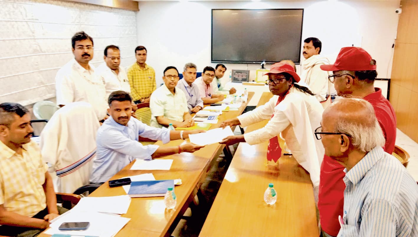 माकपा की जहांआरा खान का भी चार सेट में नामांकन-पत्र जमा