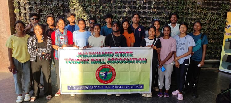 झारखंड राज्य जूनियर चॉकबॉल टीम जालंधर गयी