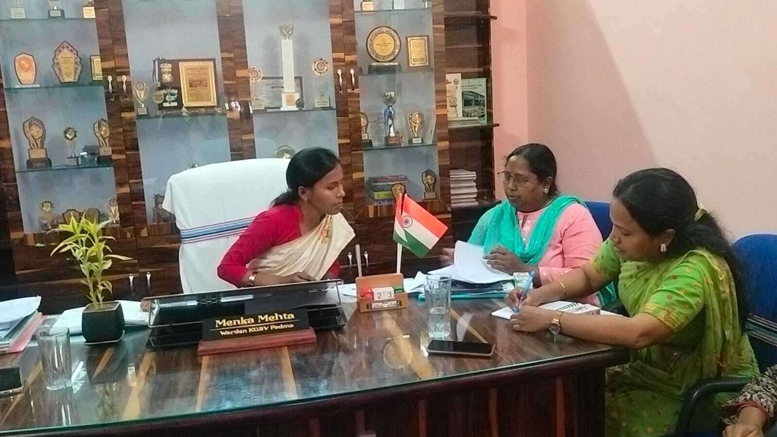 कस्तूरबा गांधी विद्यालय बनेगा आदर्श, टीम ने किया निरीक्षण