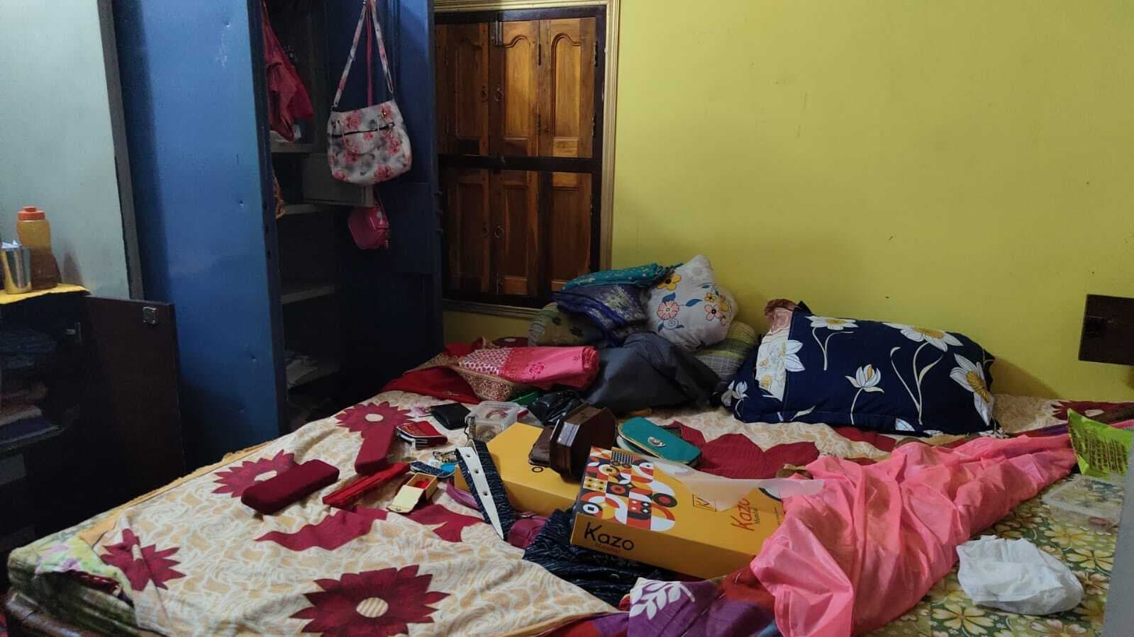 बंद घर को चोरों ने बनाया निशाना, आभूषण व नकदी की हुई चोरी