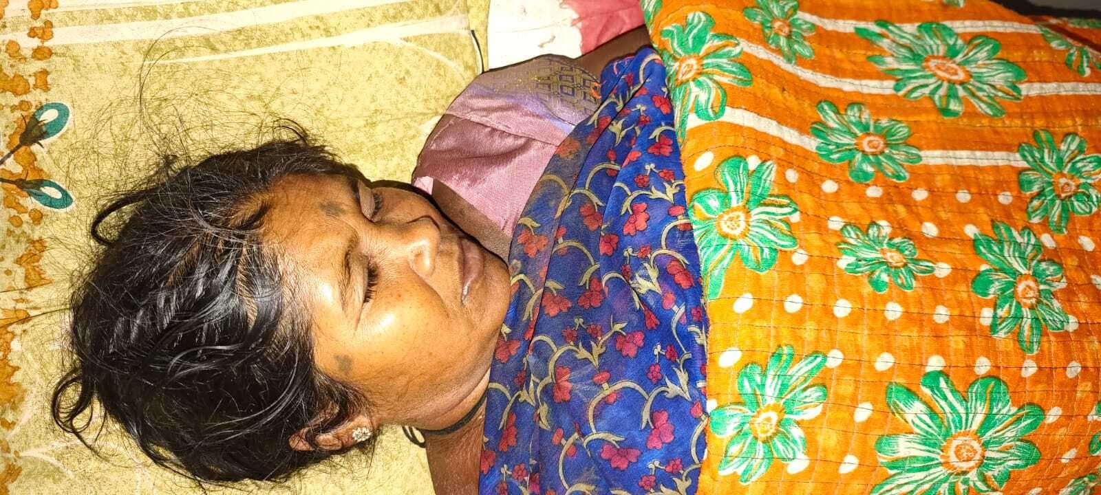 मनोहरपुर : बैल के हमले से घायल महिला की मौत