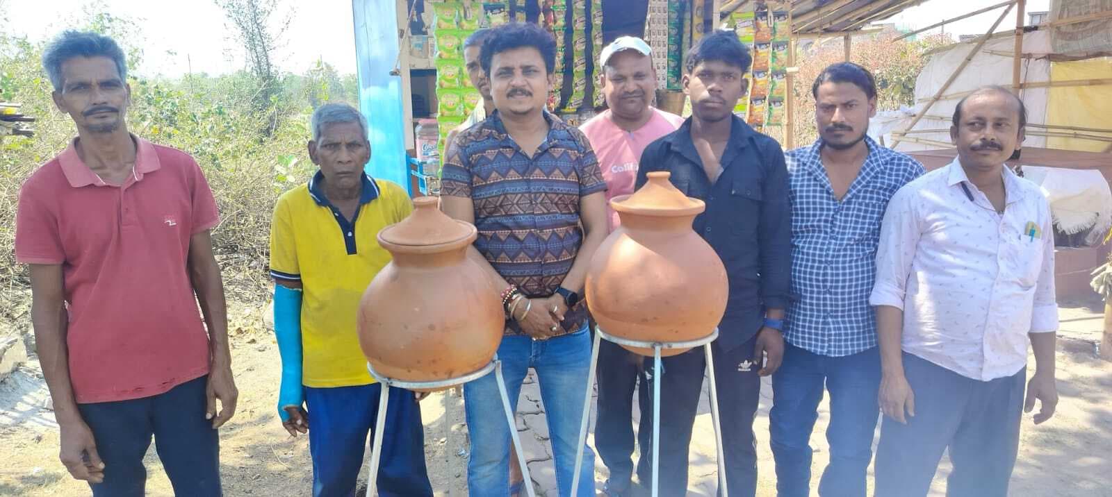 समाजसेवी ने पटोदिया धर्मशाला के समीप खोला प्याऊ