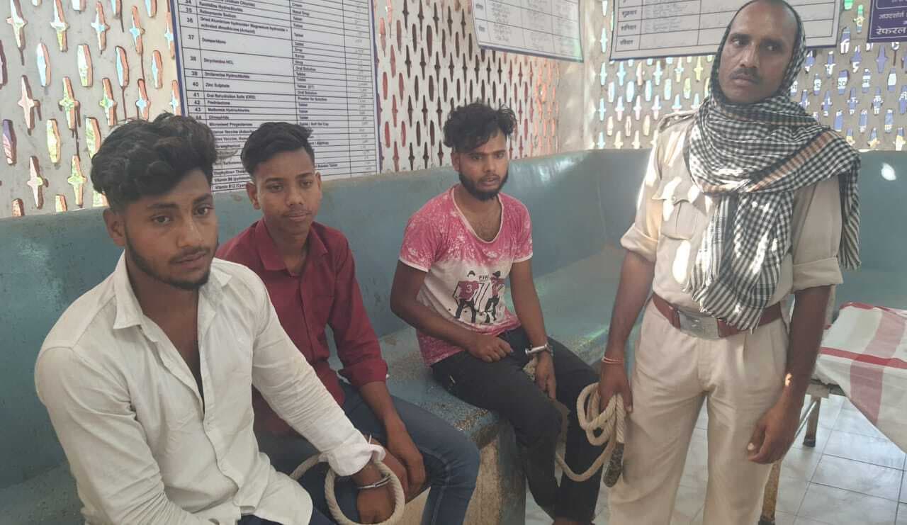 तिलक समारोह से लौट रही नाबालिग सहेलियों के साथ हुआ दुर्व्यवहार