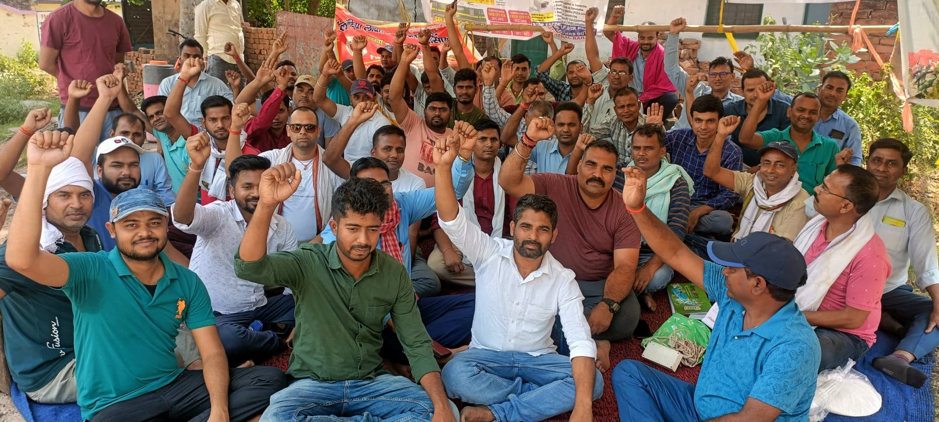 लोको पायलटों ने गोमो में किया मुंडी गरम प्रदर्शन