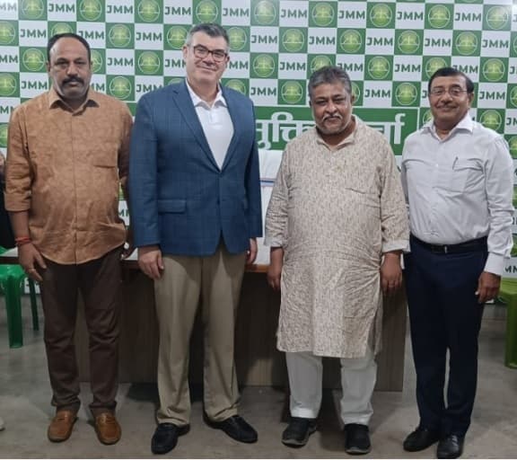 झामुमो कार्यालय पहुंचे यूएसए एंबेसी के मिनिस्टर काउंसलर