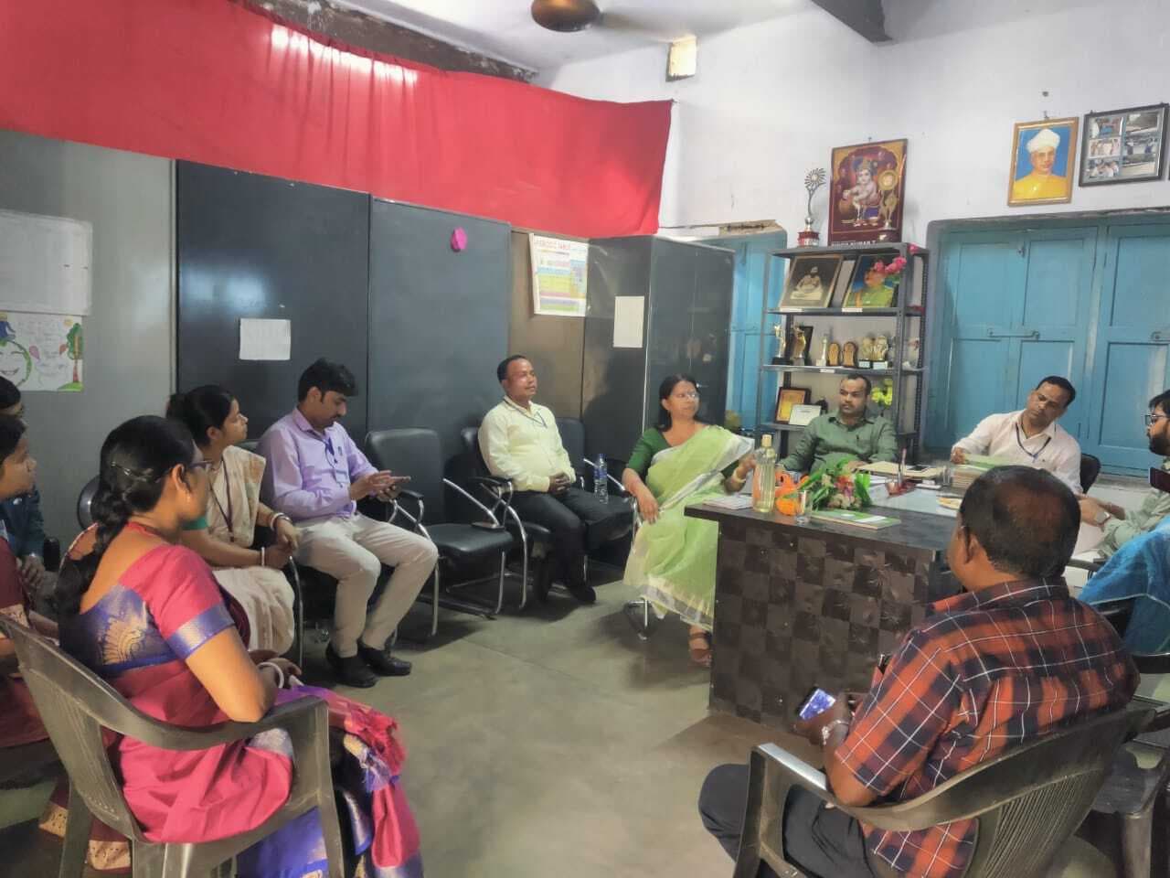 आरबीबी उवि राजगंज में इंस्ट्रक्टर नहीं रहने से आइसीटी लैब हुआ बंद