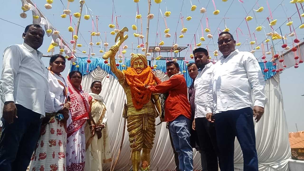 जयंती पर वीर शहीद गंगा राम नारायण सिंह को किया याद