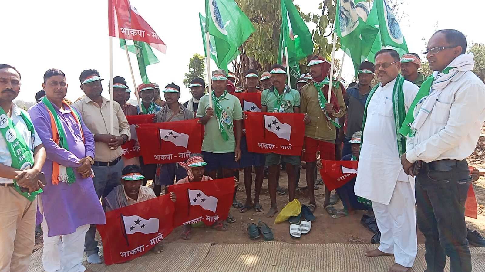 इंडिया महागठबंधन के प्रत्याशी के पक्ष में जनसंपर्क