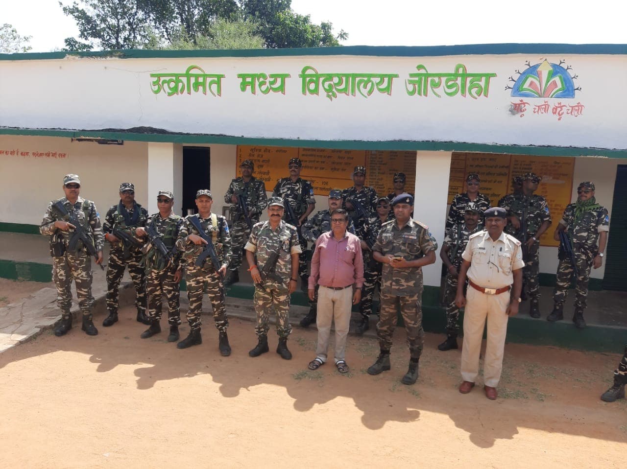 एसएसबी की टीम ने फतेहपुर में बूथों का निरीक्षण