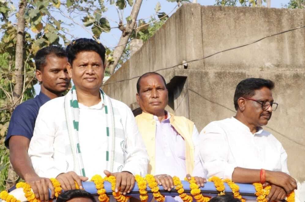 संबलपुर लोस से बीजद प्रत्याशी प्रणव प्रकाश दास ने फूंका चुनावी बिगुल, भाजपा को बताया विकास विरोधी