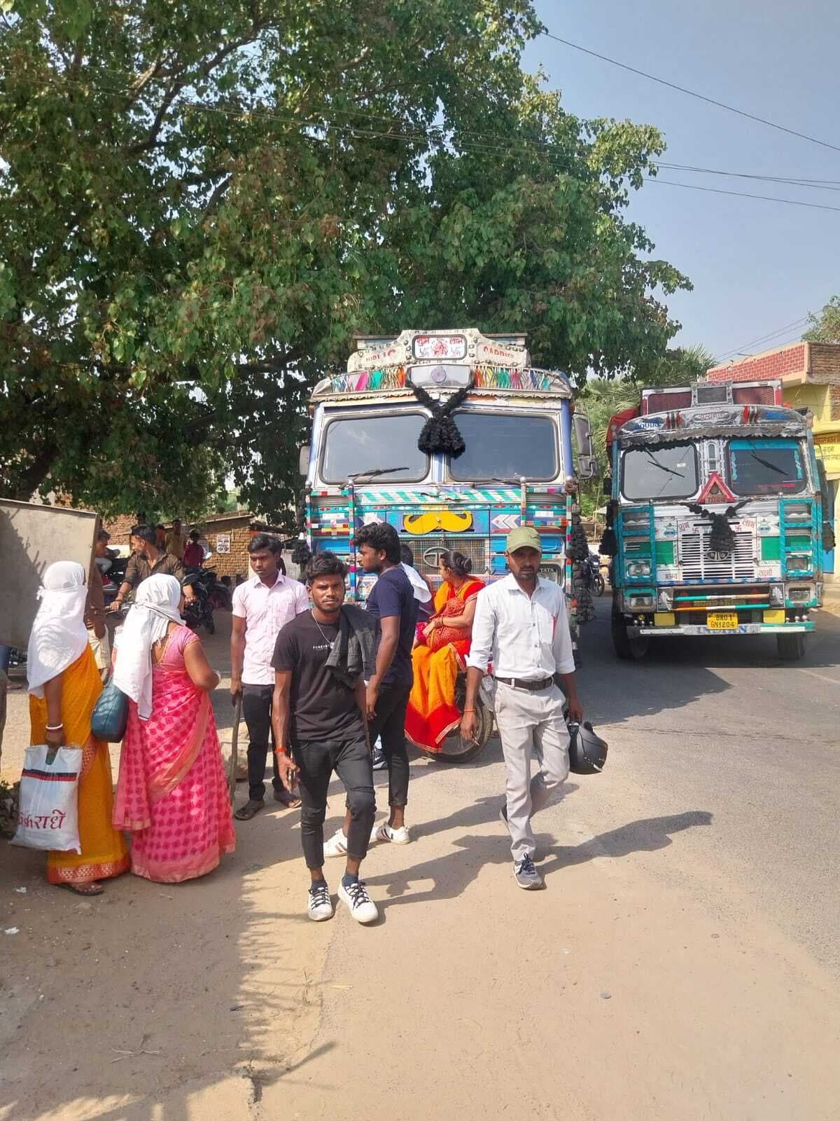 ऑटो की चपेट में आने से दिव्यांग की मौत, सड़क जाम