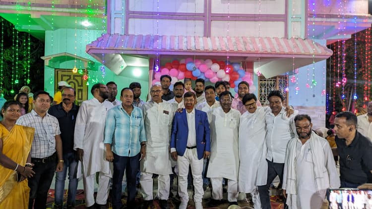 शादी समारोह में जुटे नाता, चुनाव पर की मंत्रणा